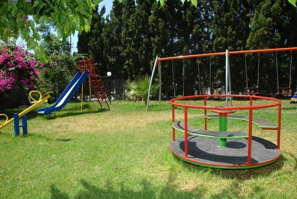 Фото Paleos Apartments