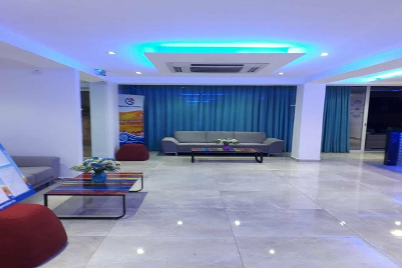 Фото Sunny Blue Hotel