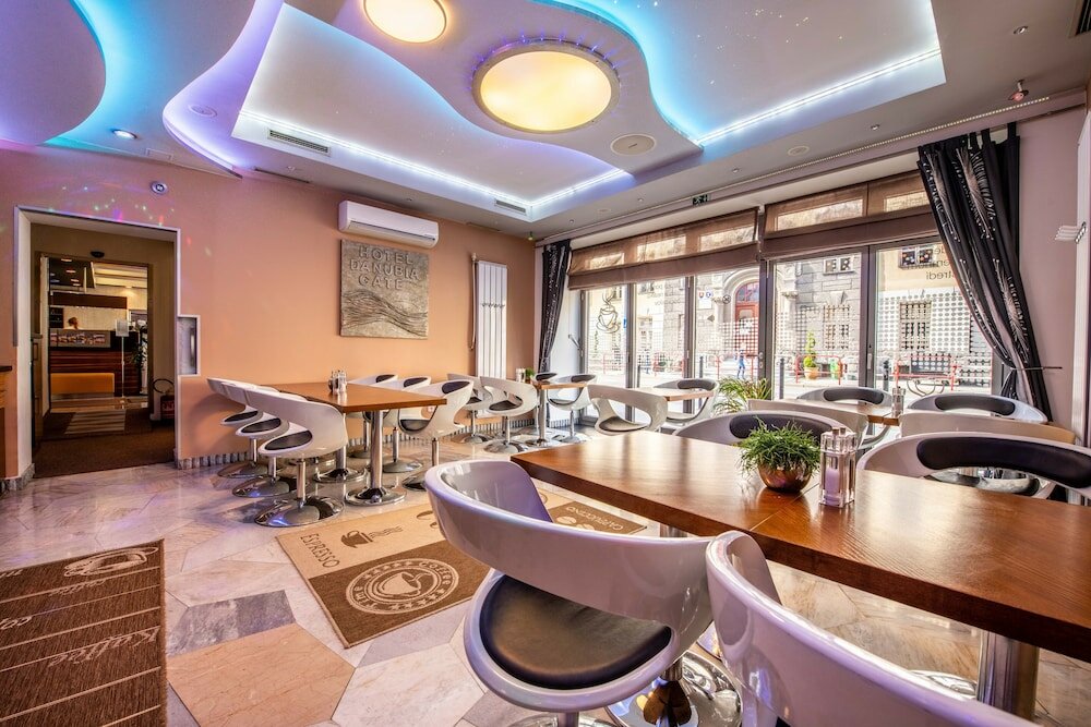 Фото Hotel Danubia Gate