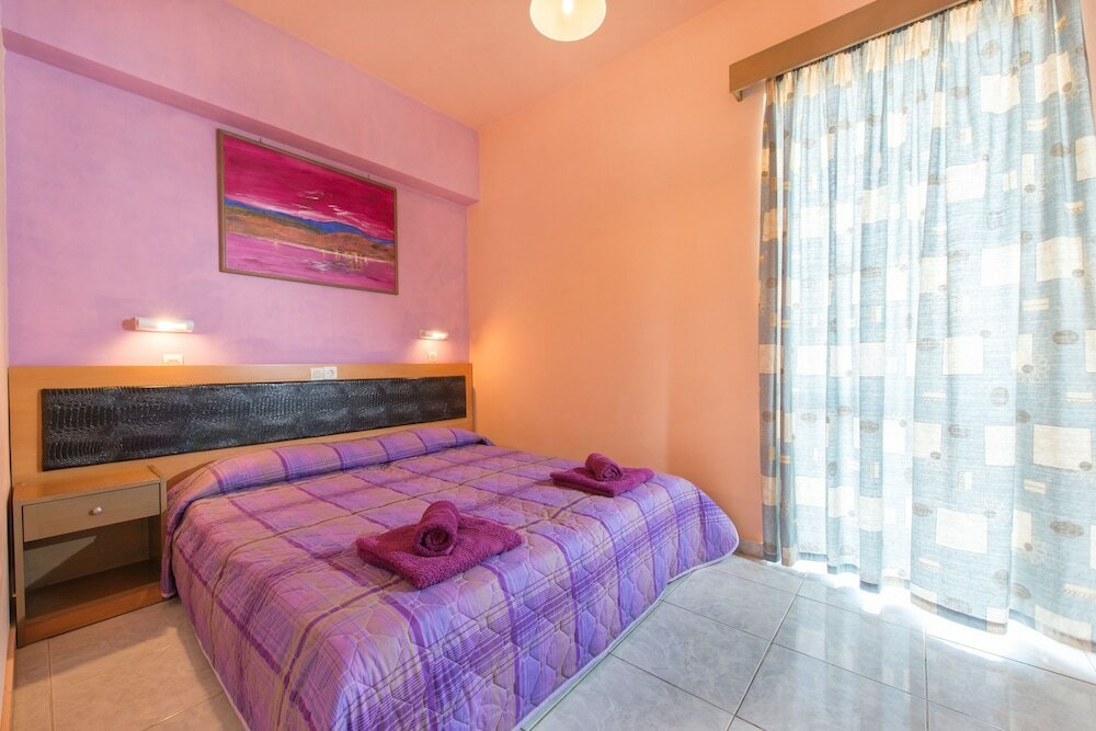 Фото Marietta Hotel & Apartments