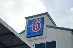 Гостиница Motel 6 Anchorage, AK - Midtown