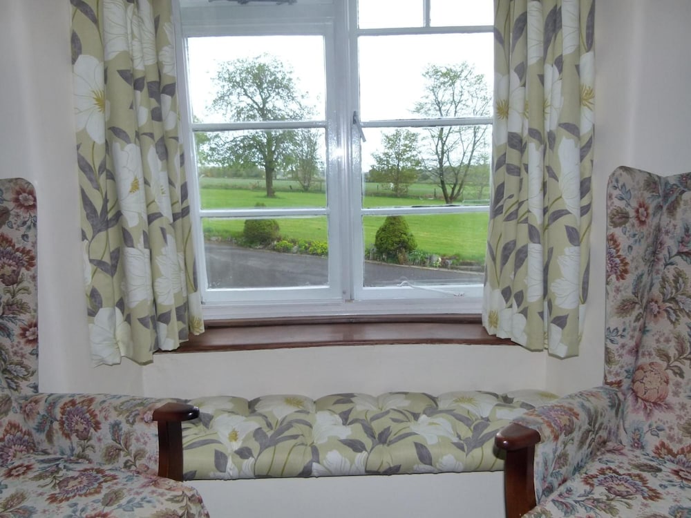 Фото Collaven Manor Hotel