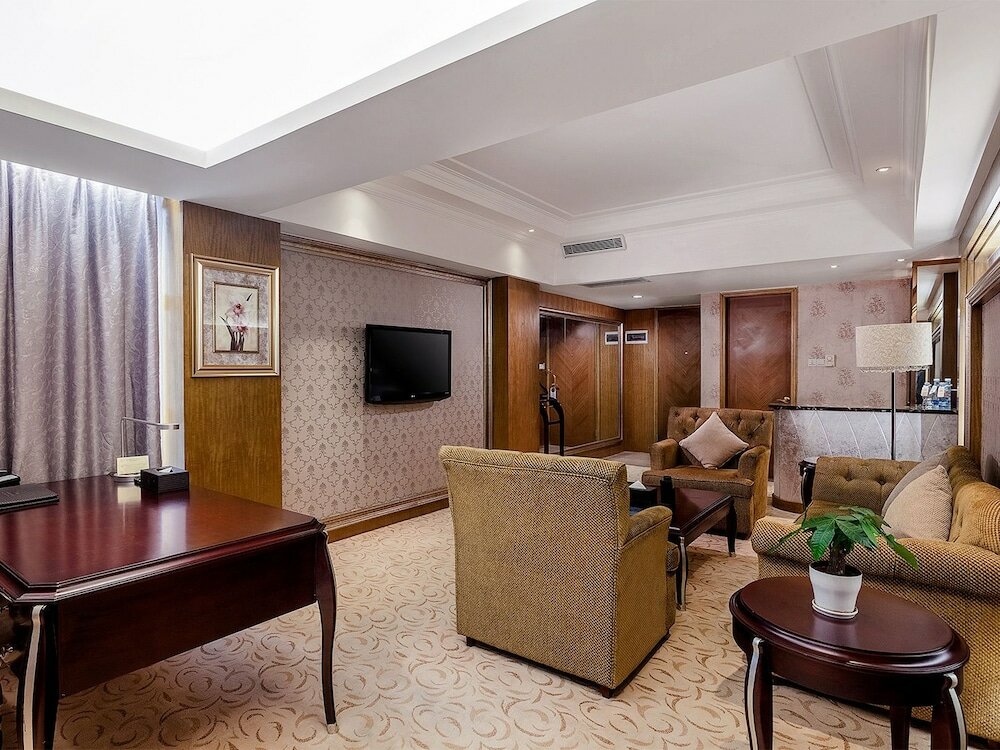 Фото Good International Hotel