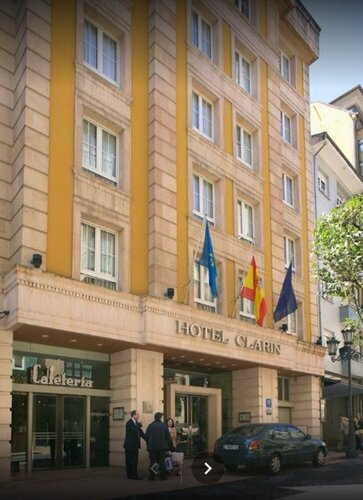 Гостиница Hotel Clarín в Овьедо