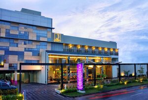 Гостиница Quest Hotel Simpang Lima - Semarang by Aston