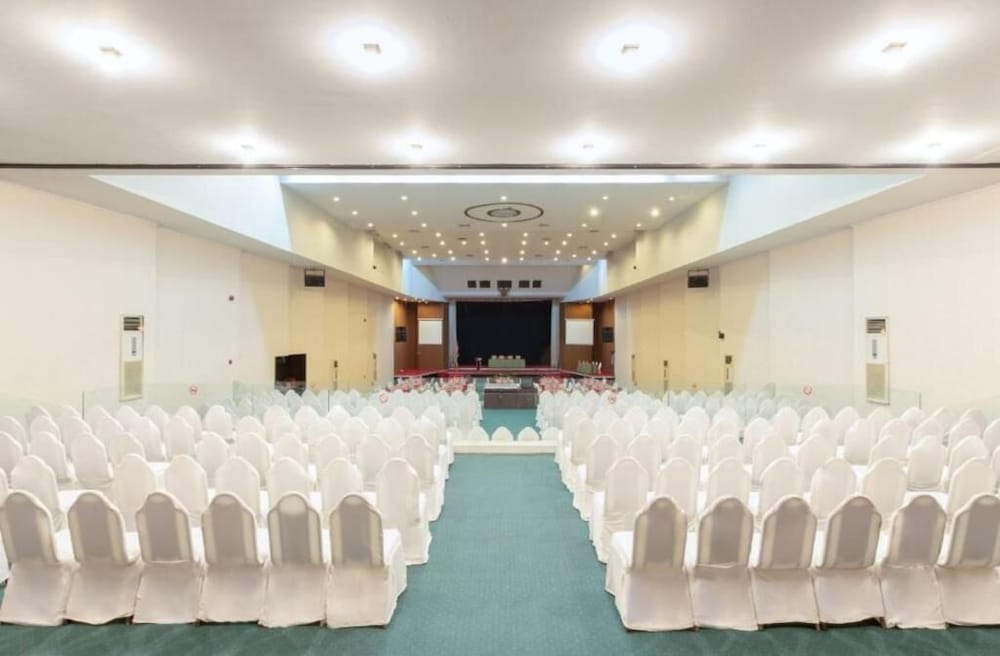 Фото Tychi Hotel