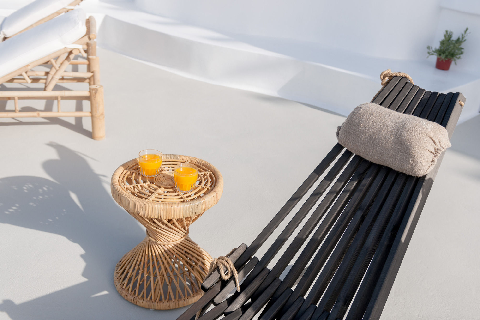 Фото Cocoon Suites