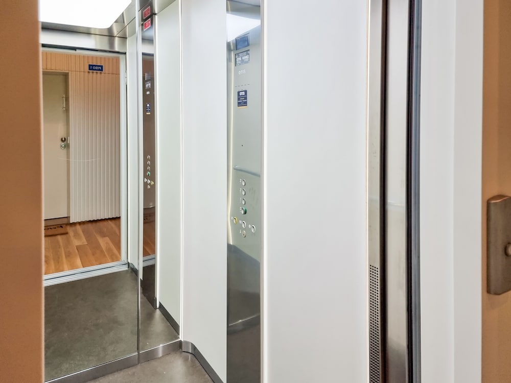 Фото Inspiring City Center Apartment