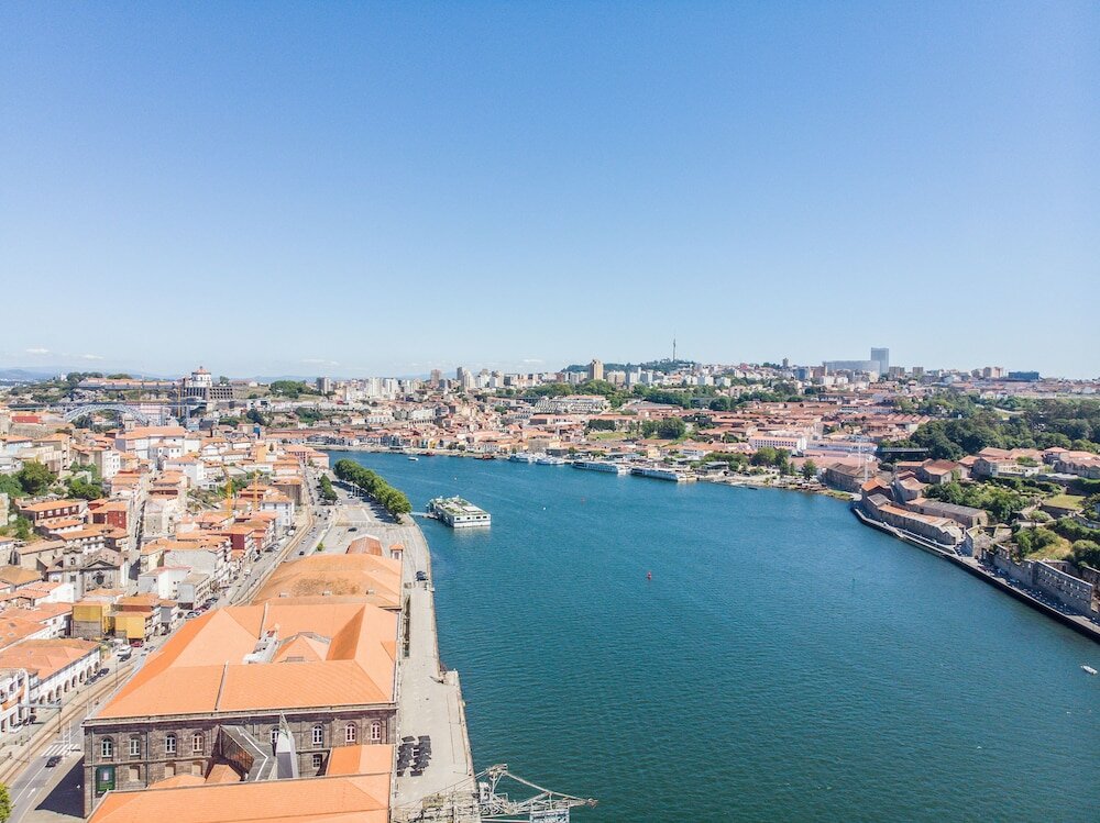 Фото Miragaia Riverside Suites