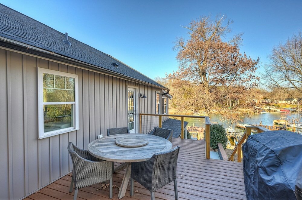 Фото Dock Days by Avantstay Swimming Platform, Dock