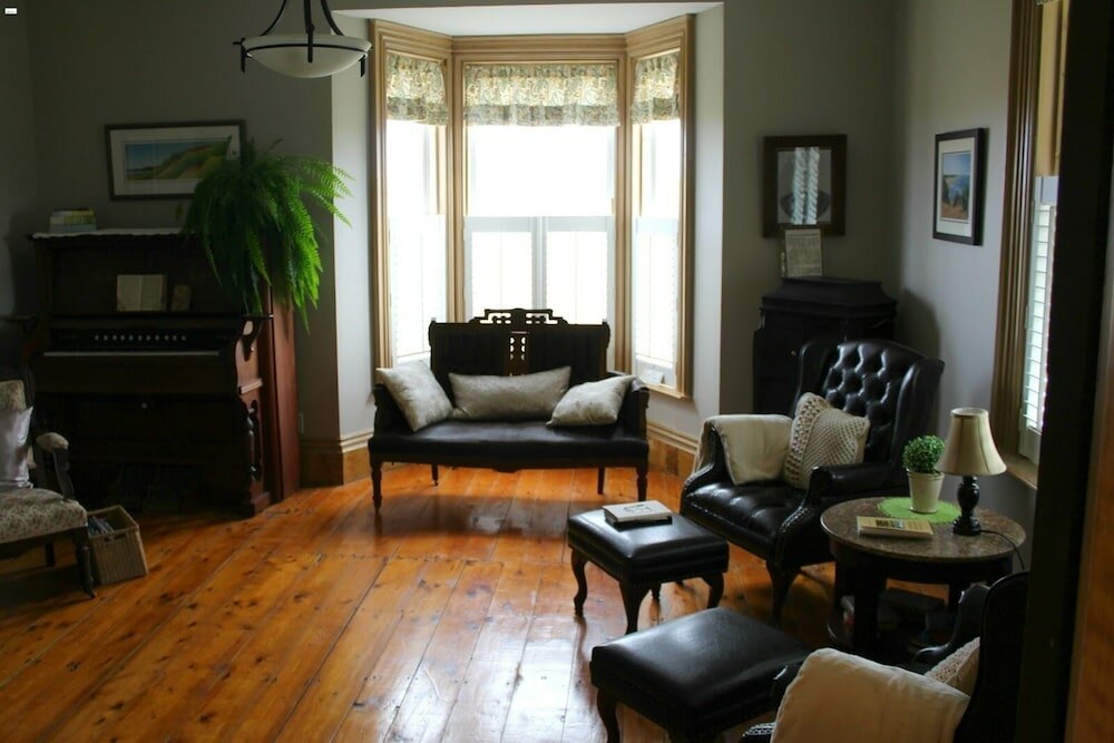 Фото Montgomery Inn Ingleside