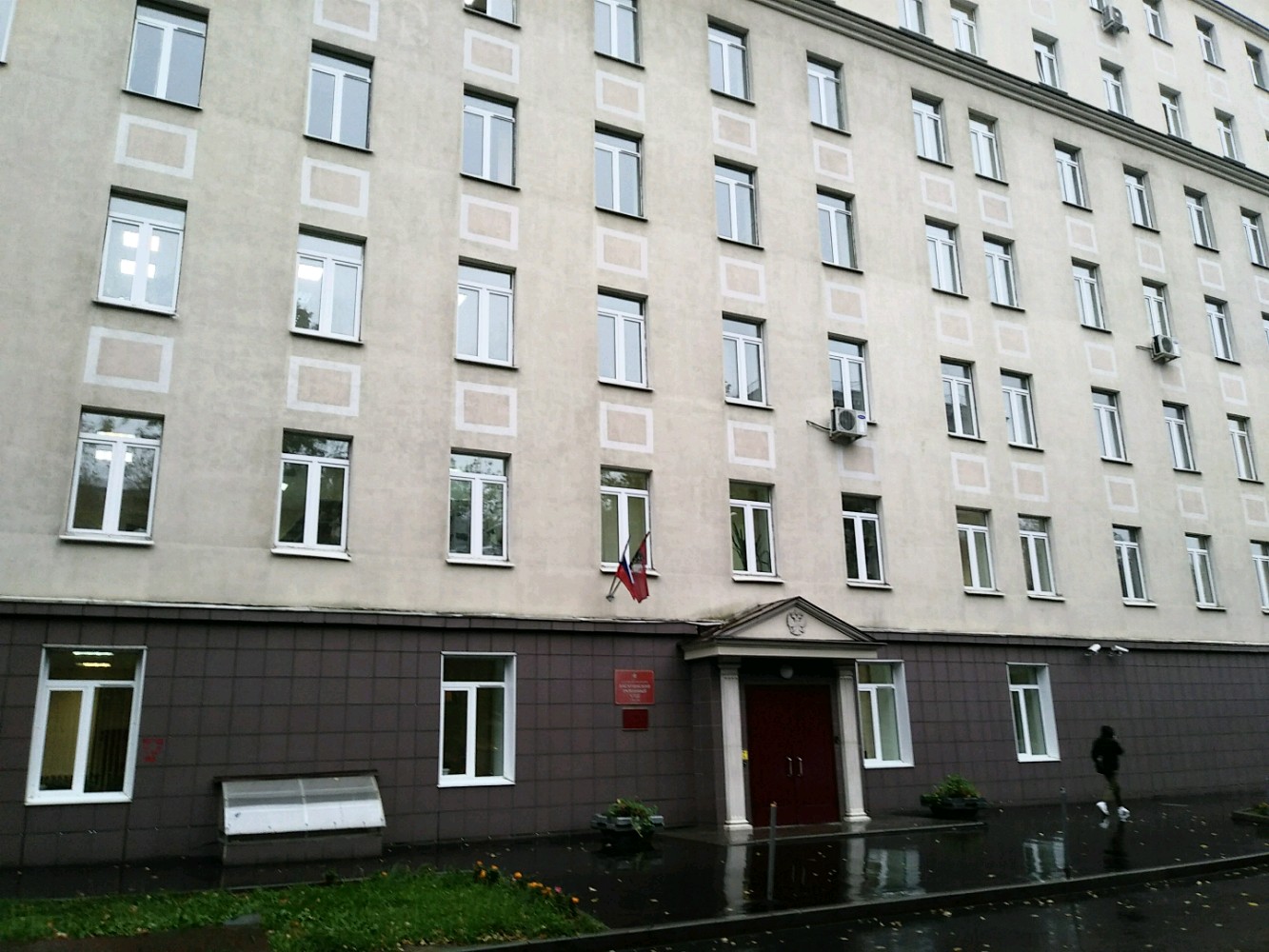 Восемь лет строгого режима за нападение в подъезде на Воронежской