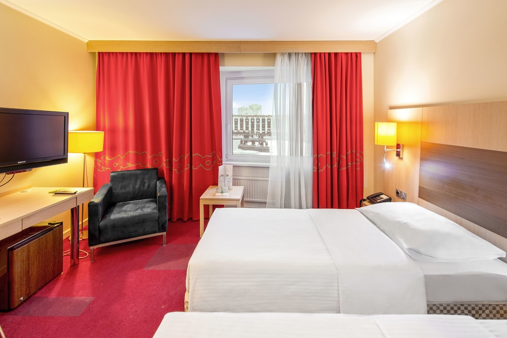 Фото Cosmos Saint-Petersburg Pulkovskaya Hotel