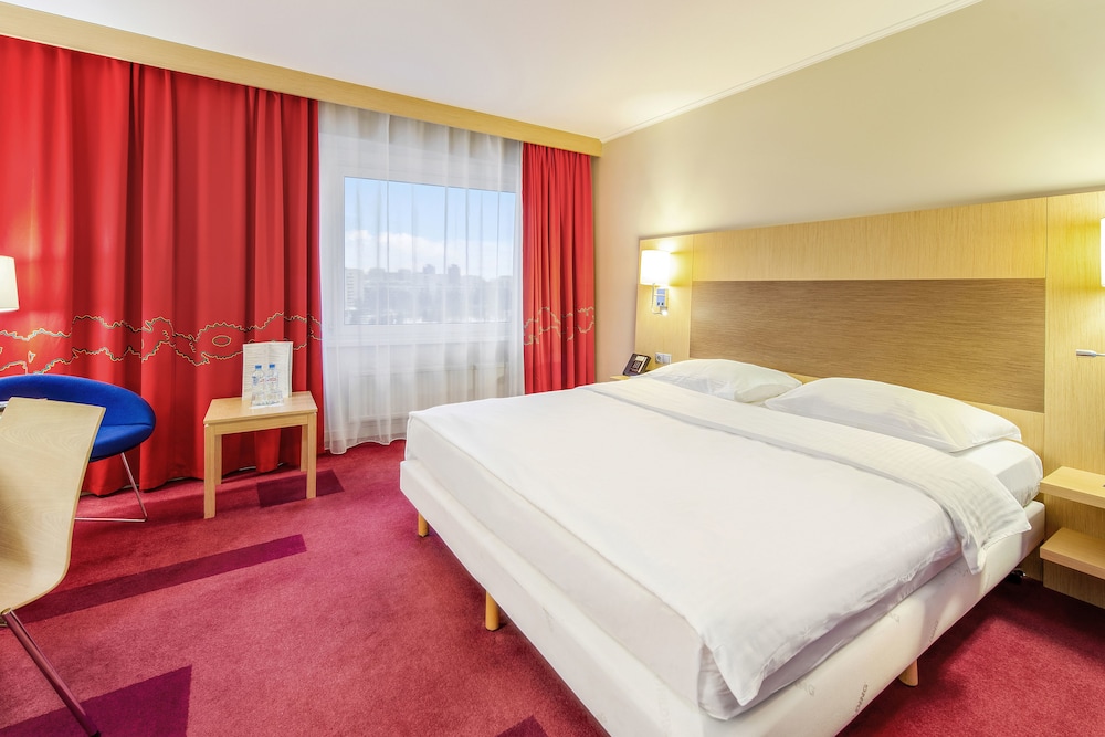 Фото Cosmos Saint-Petersburg Pulkovskaya Hotel