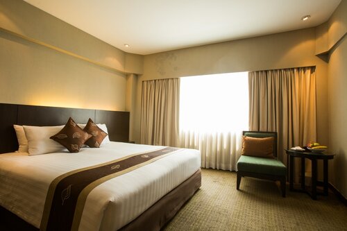 Гостиница Ramada Plaza by Wyndham Bangkok Menam Riverside в Бангкоке