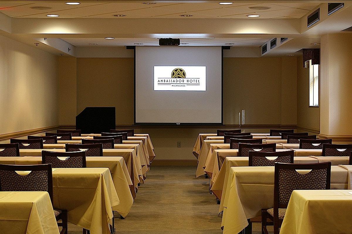 Фото Ambassador Hotel - Milwaukee