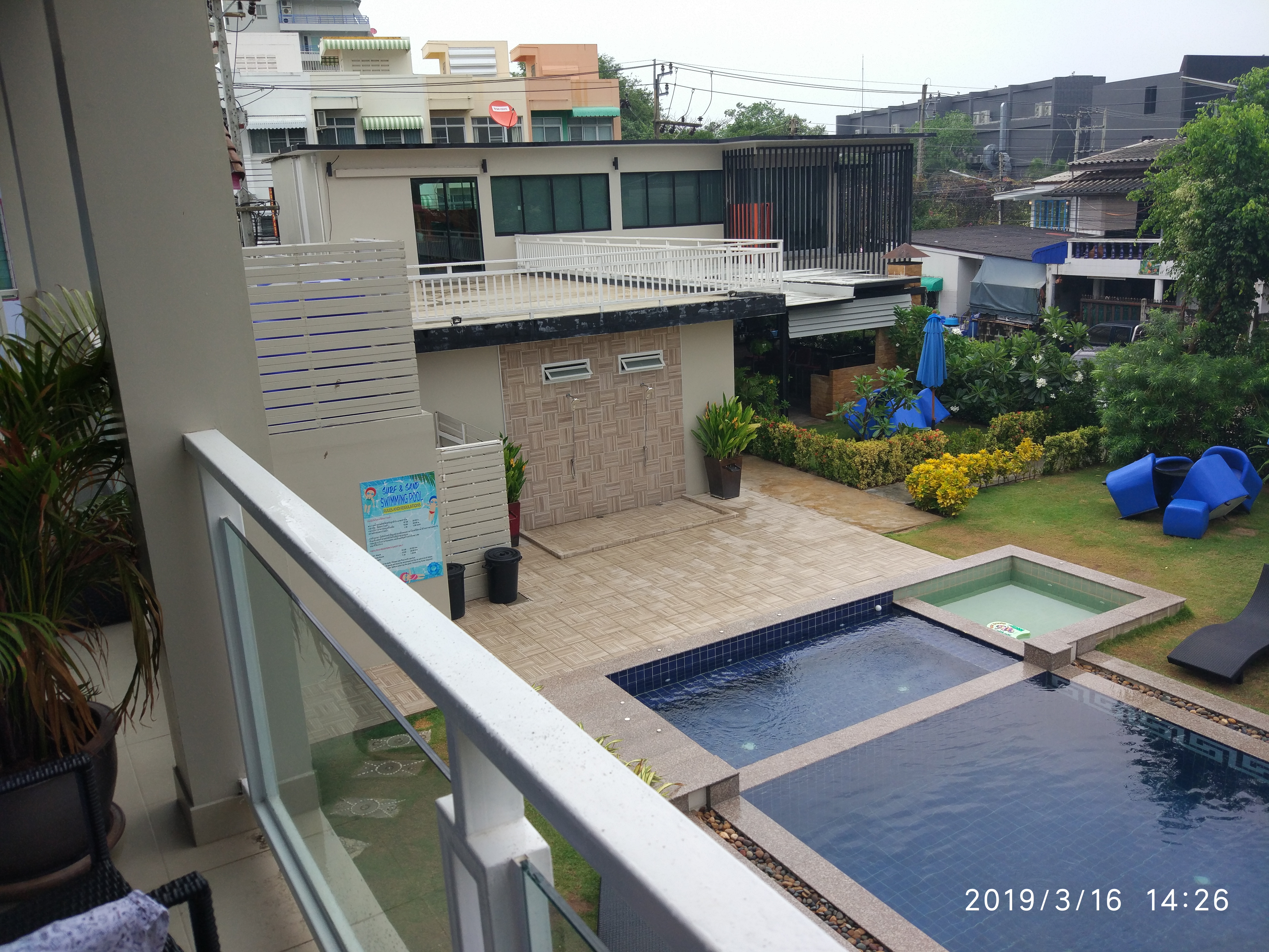 Фото Surf & Sand Resort