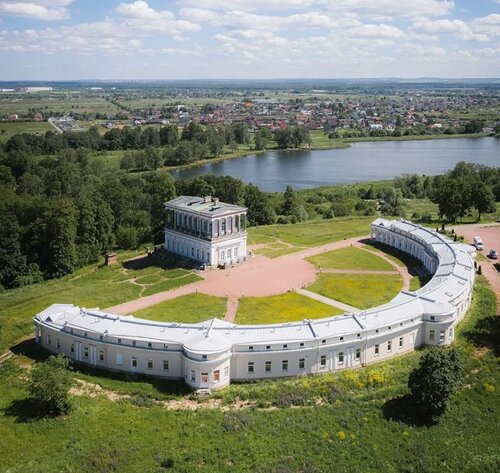 Гостиница Бельведер в Петергофе