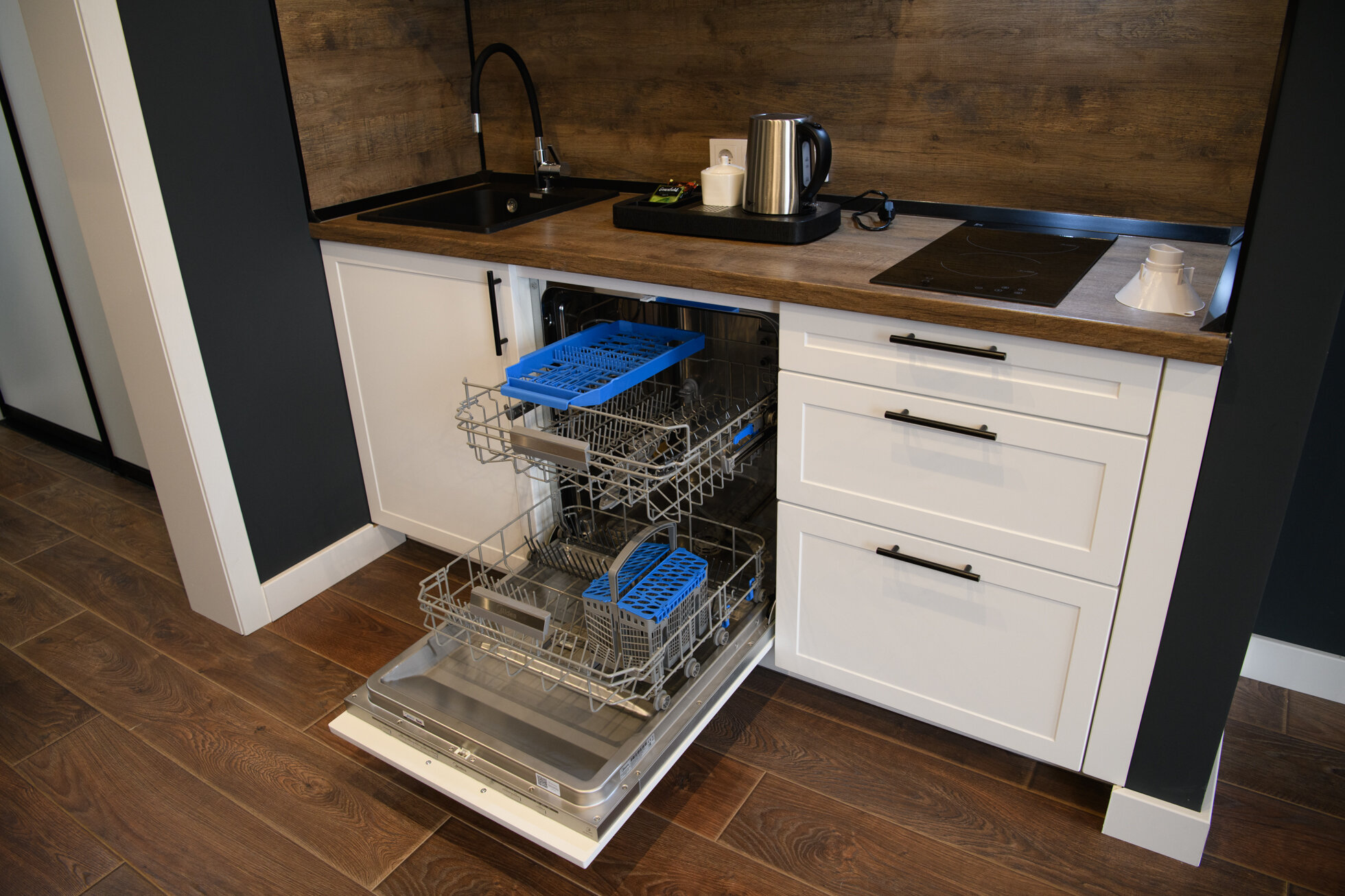 Фото Демократ на Краснопутиловской 111