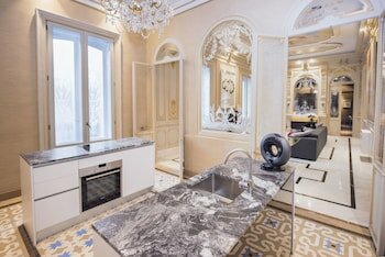 Фото Palacio Salvetti Suites