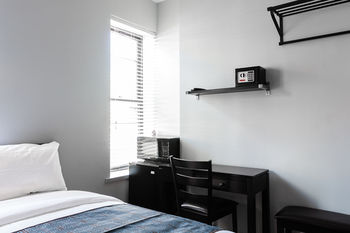 Фото The Park Ave North Hotel