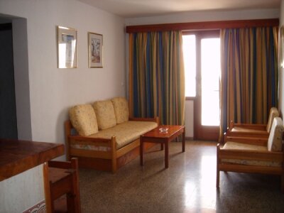 Фото Apartamentos Llevant