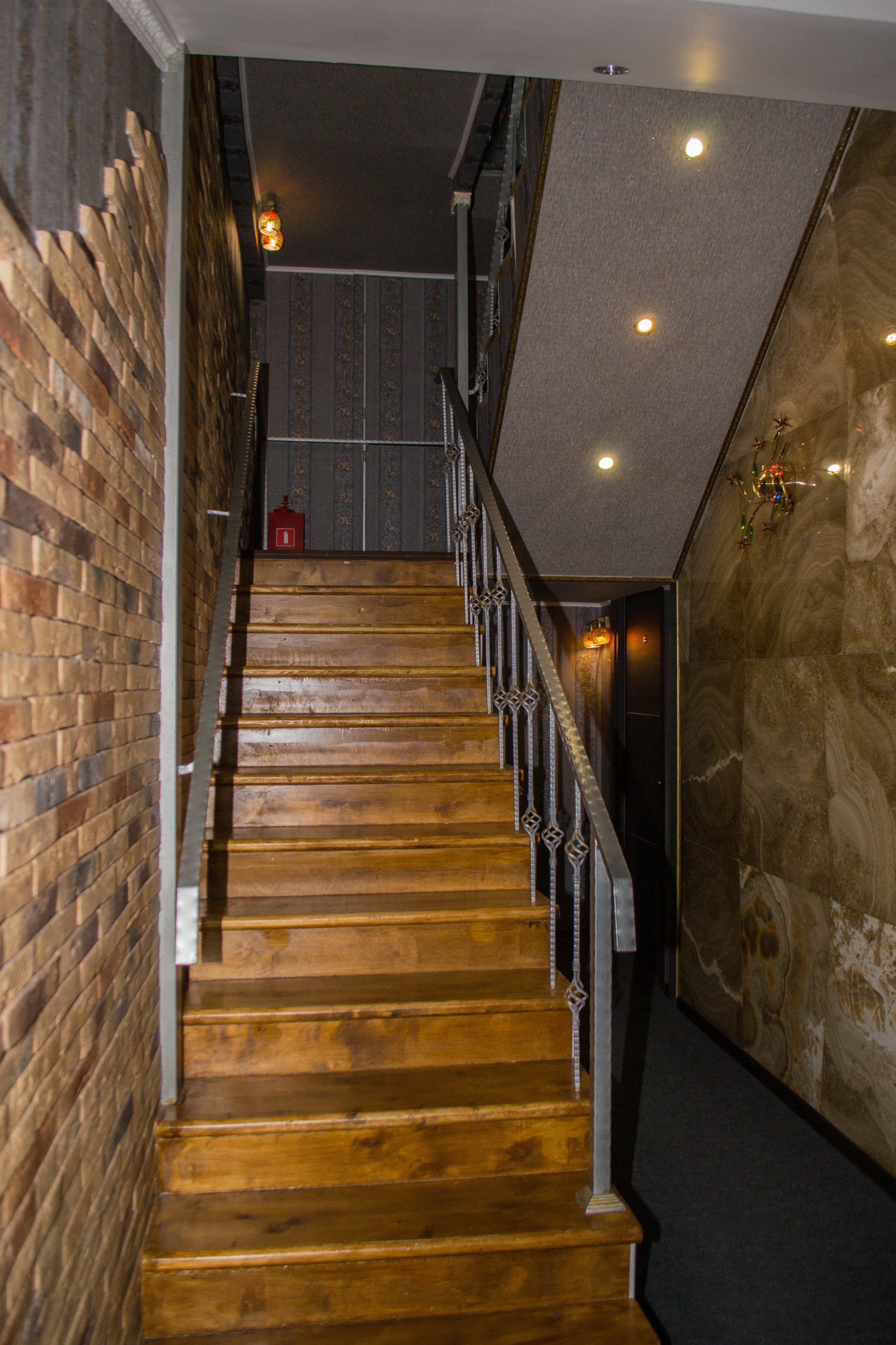 Фото Апельсин у Театра