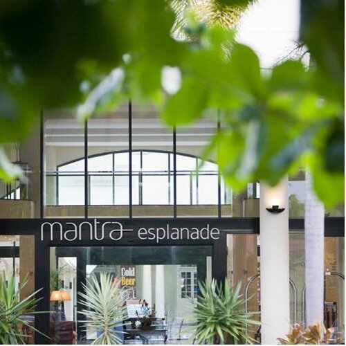 Гостиница Mantra Esplanade Hotel в Кэрнсе