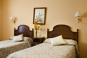 Hotel Roma (Valladolid, Calle Héroes Alcázar de Toledo, 8), hotel