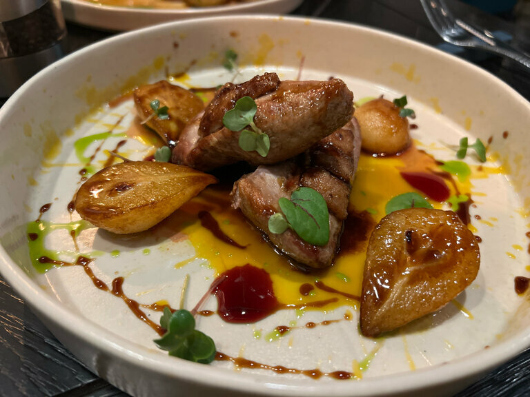 «Заведения с фисташками в Москве» фото материала