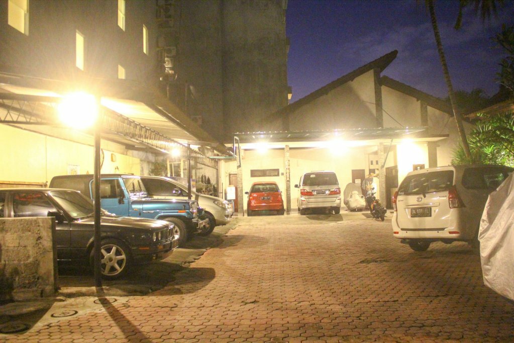Фото Legian Village Hotel