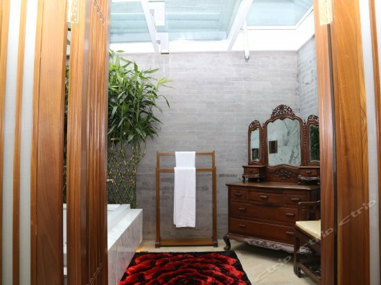 Фото Cours Et Pavillons