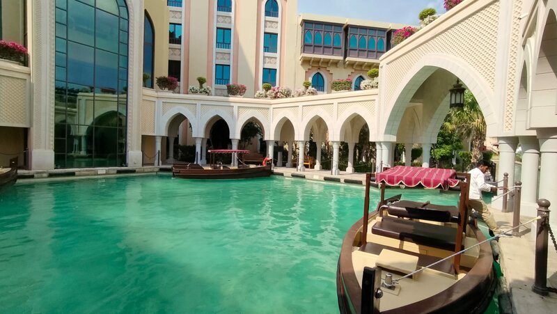 Гостиница Traders Hotel Qaryat Al Beri Abu Dhabi в Абу-Даби