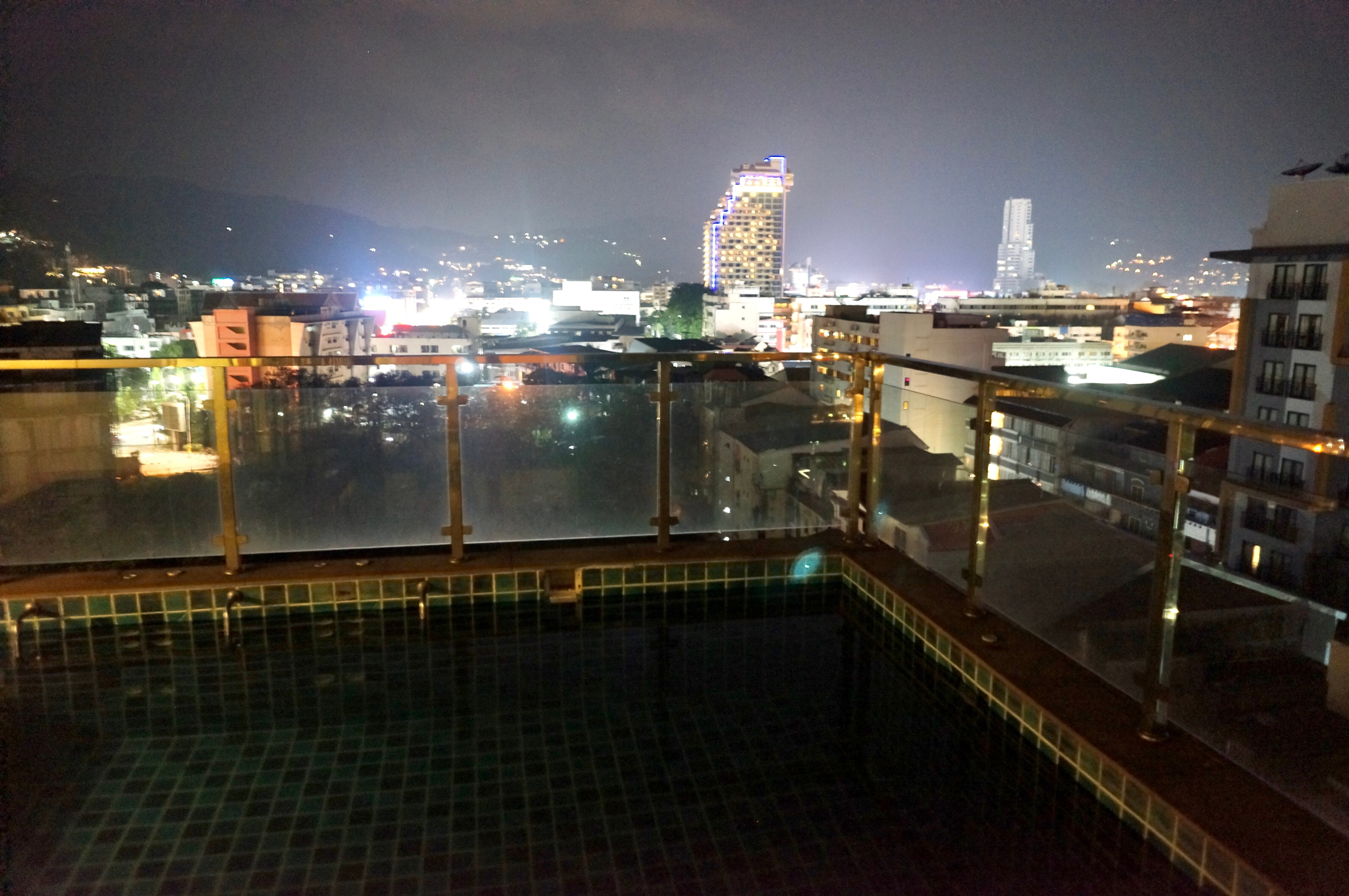 Фото Elite Suites Hotel Patong