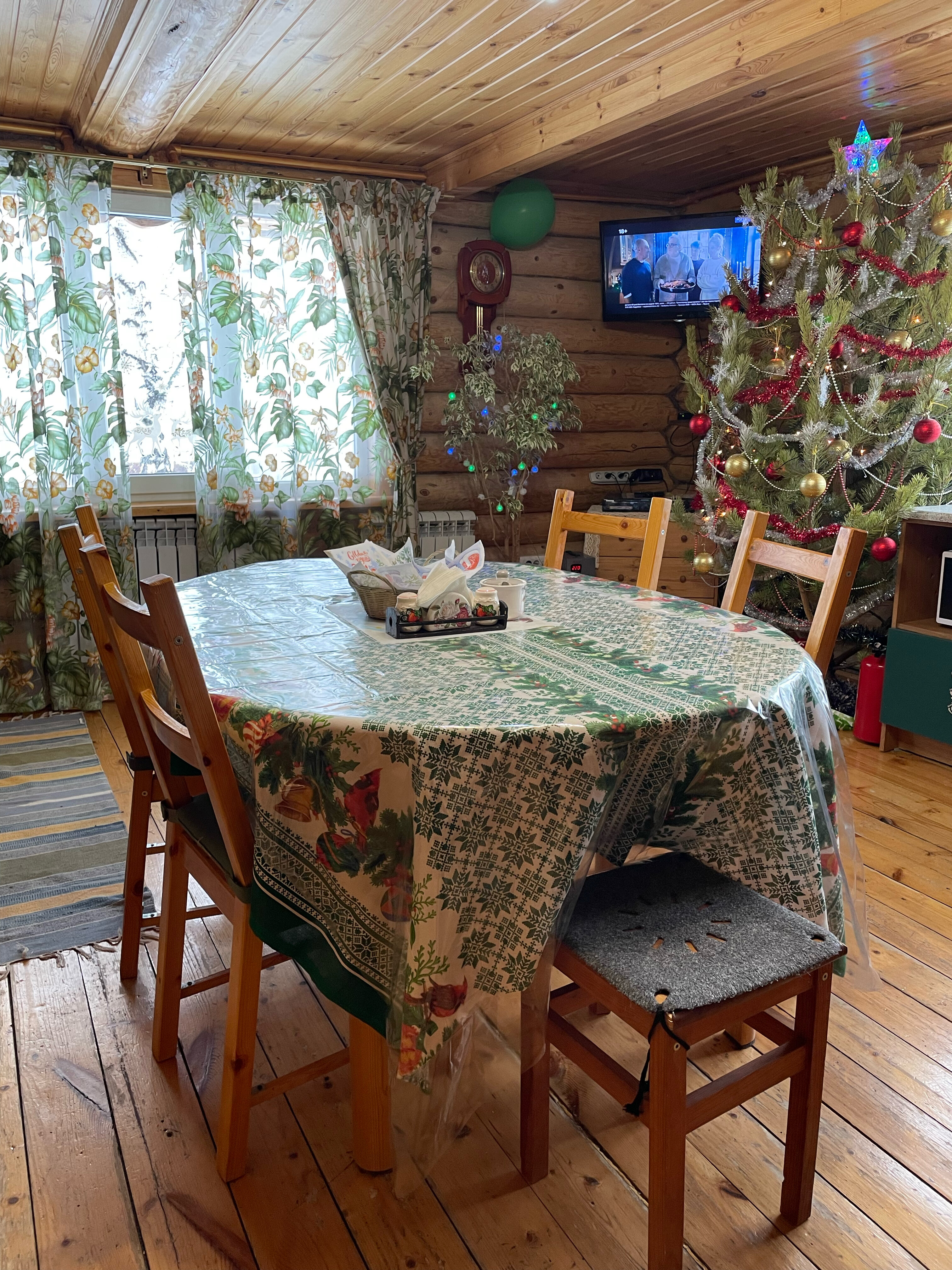 Фото Теремок в горах