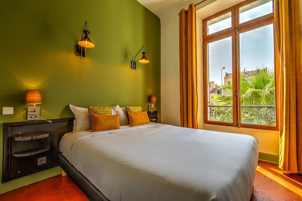 Фото Hotel Pruly