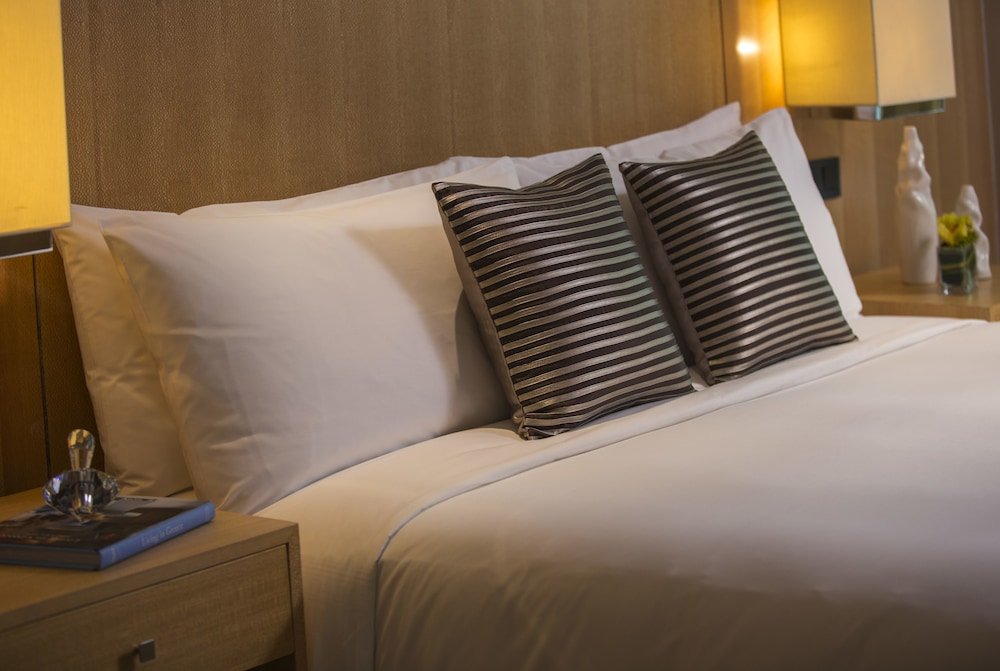 Фото Renaissance Shanghai Caohejing Hotel