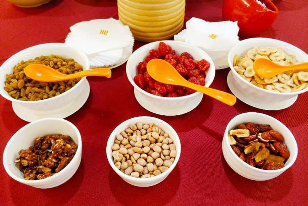 Фото Regal Jinfeng Hotel