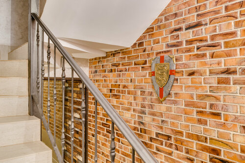 Иное жильё Замок на Никольской во Владимире