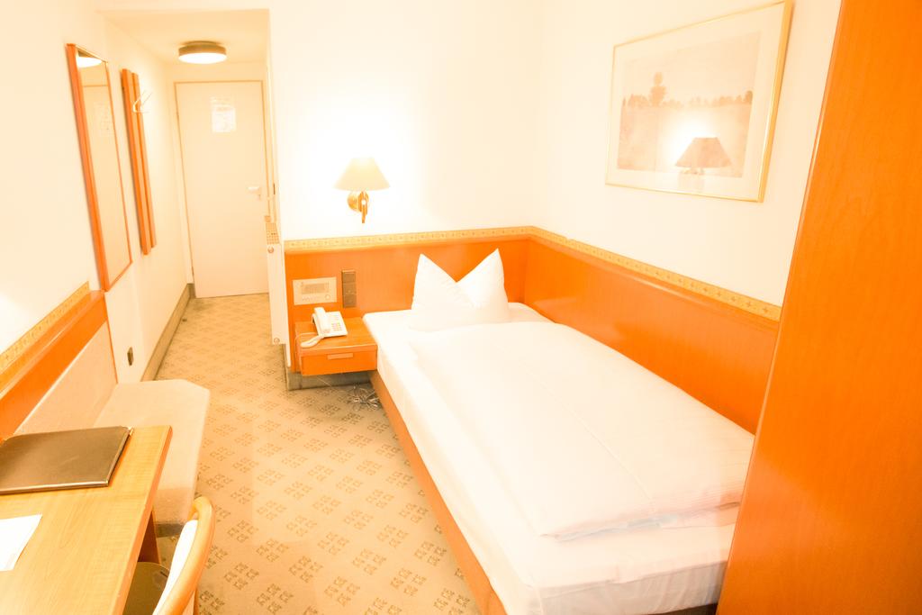 Фото Avia Hotel Regensburg