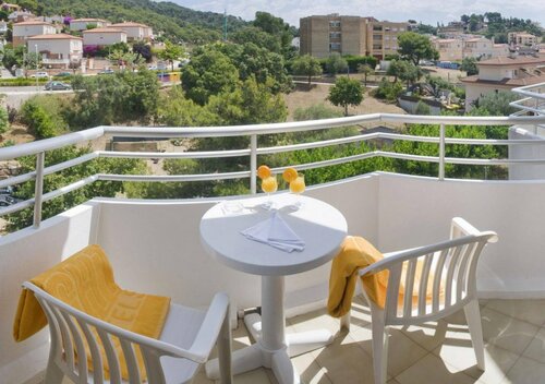 Гостиница Hotel Ght Oasis Tossa & SPA в Тосса-де-Маре