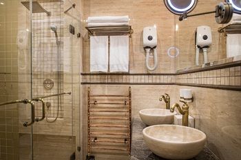 Фото Villa Plaza Boutique Hotel & SPA