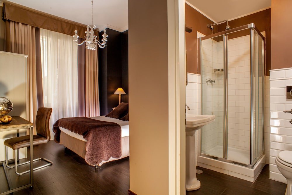 Фото The B Place Hotel