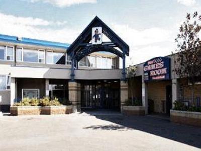 Фото Travelodge Edmonton East