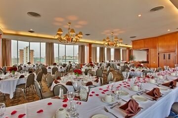 Фото Holiday Inn Express Edmonton D