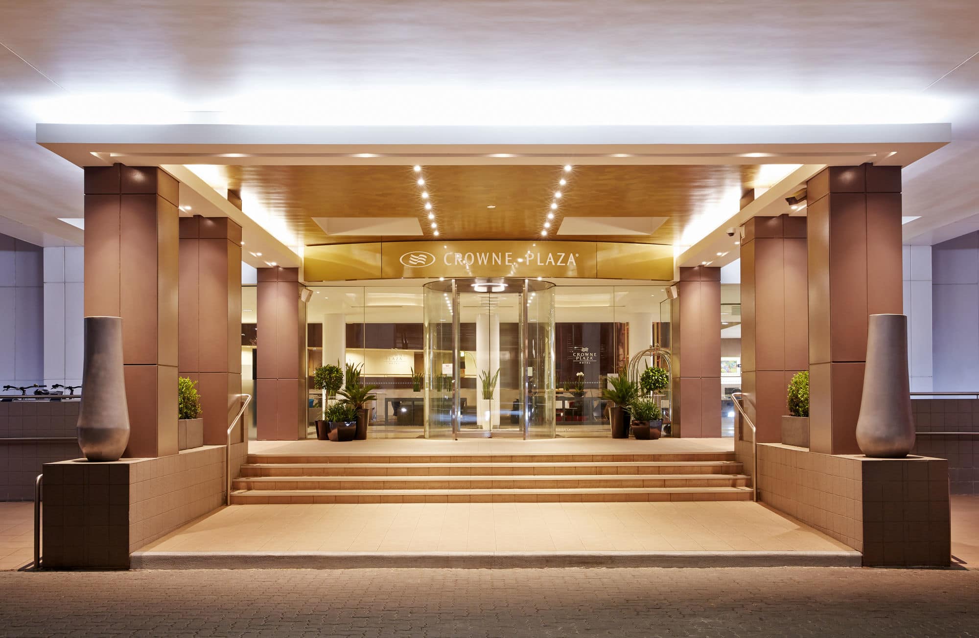 Фото Crowne Plaza Canberra