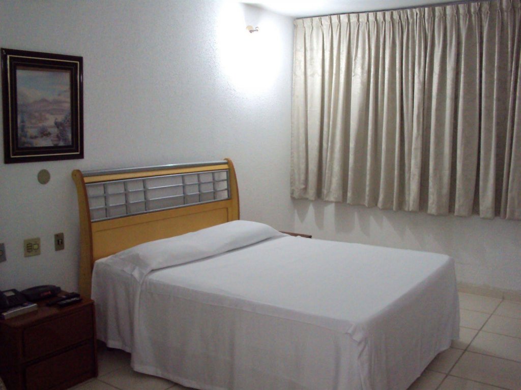 Фото Obeid Plaza Hotel