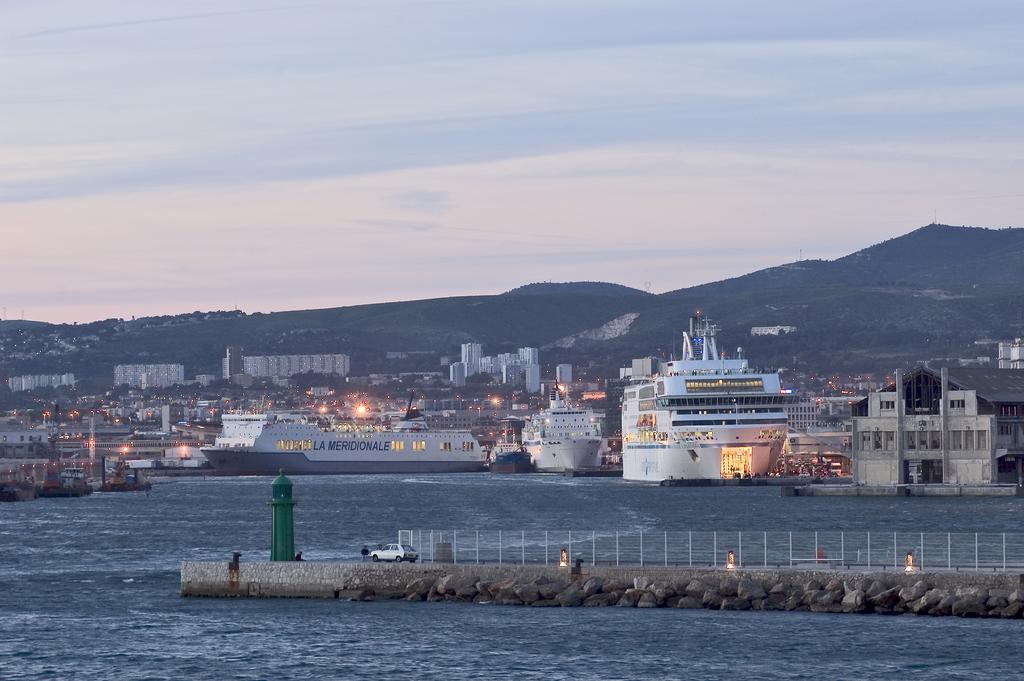 Фото Novotel Suites Marseille Centre Euromed