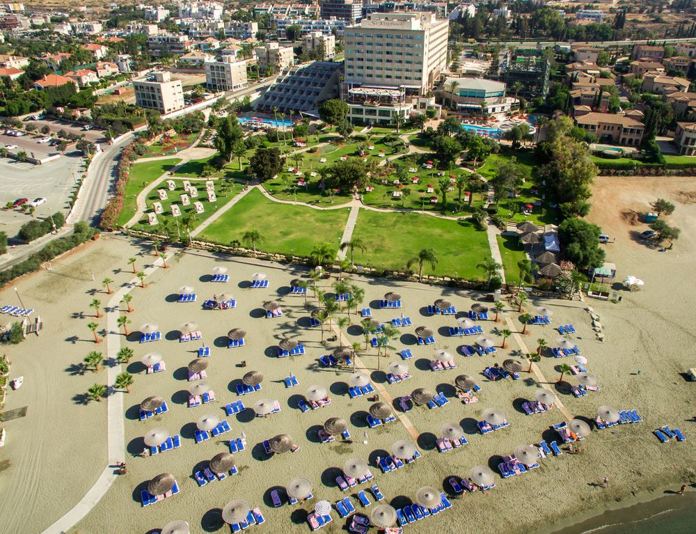 Фото St Raphael Resort & Marina