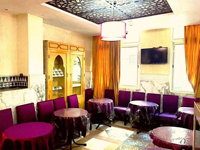 Гостиница Hotel Les Ambassadeurs в Касабланке